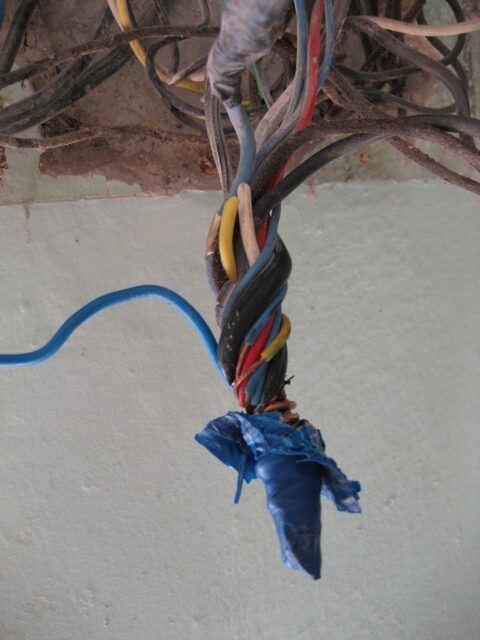 Bundle of mixed wires